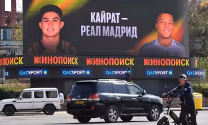 Thành phố vùng cận đông xa xôi Almaty phấn khích như thế nào khi tiếp đón Real