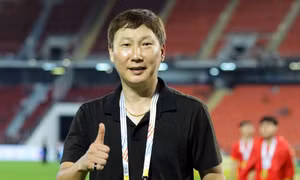 Báo Hàn Quốc: HLV Kim Sang-sik sắp làm được điều ‘tiền bối’ Park Hang-seo chưa từng làm