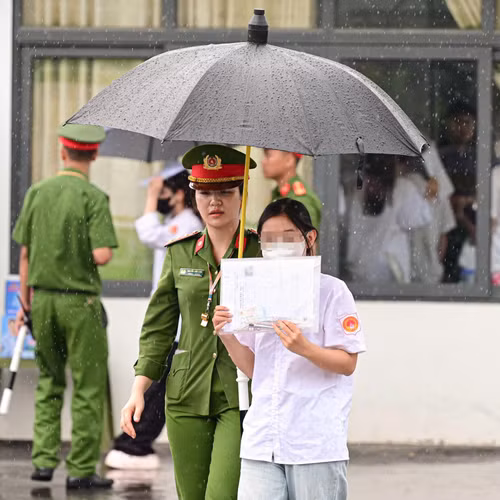 Thi lại tốt nghiệp ở Tuyên Quang: Đề Văn, Toán có khó như lần trước?