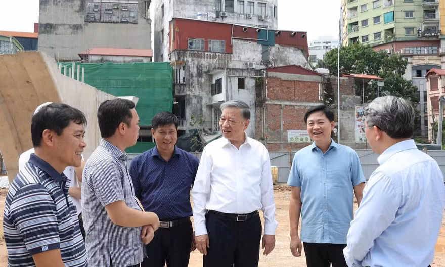 Tổng Bí thư, Chủ tịch nước chỉ đạo sớm thông xe toàn tuyến đường Vành đai 1 