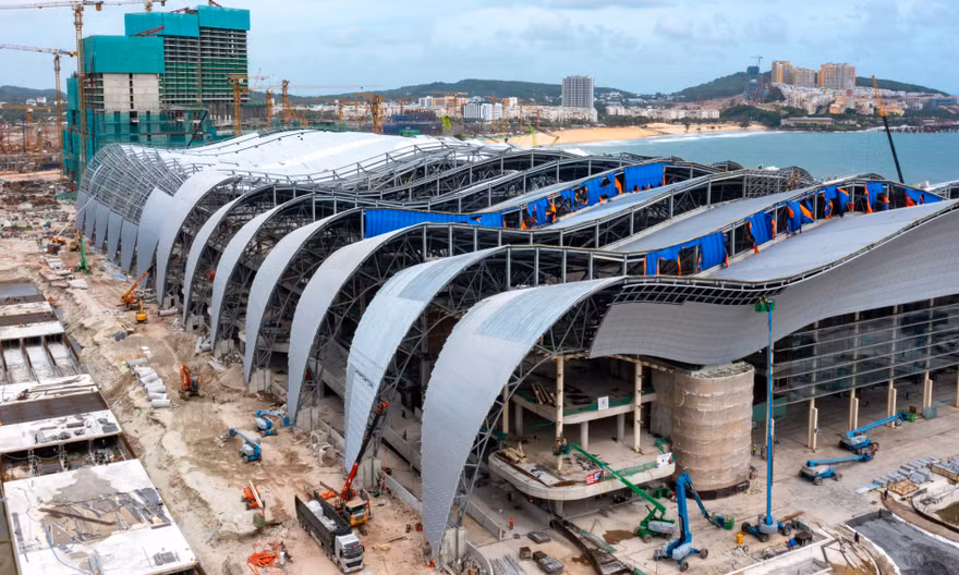 Thi công xuyên kỳ nghỉ lễ trên đại công trường ở Phú Quốc