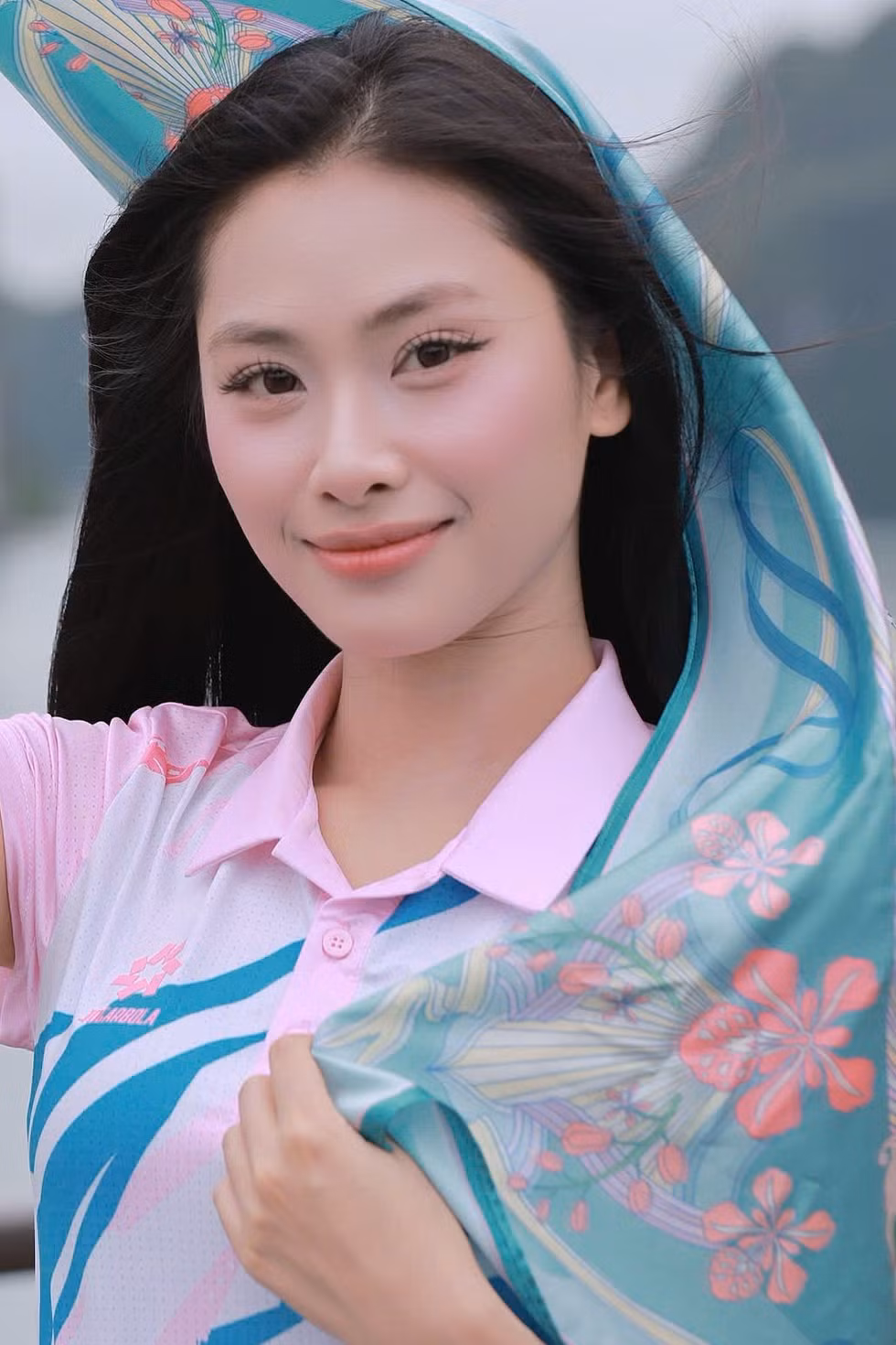 53 cô gái Hoa hậu Việt Nam giữa non nước vịnh Lan Hạ 