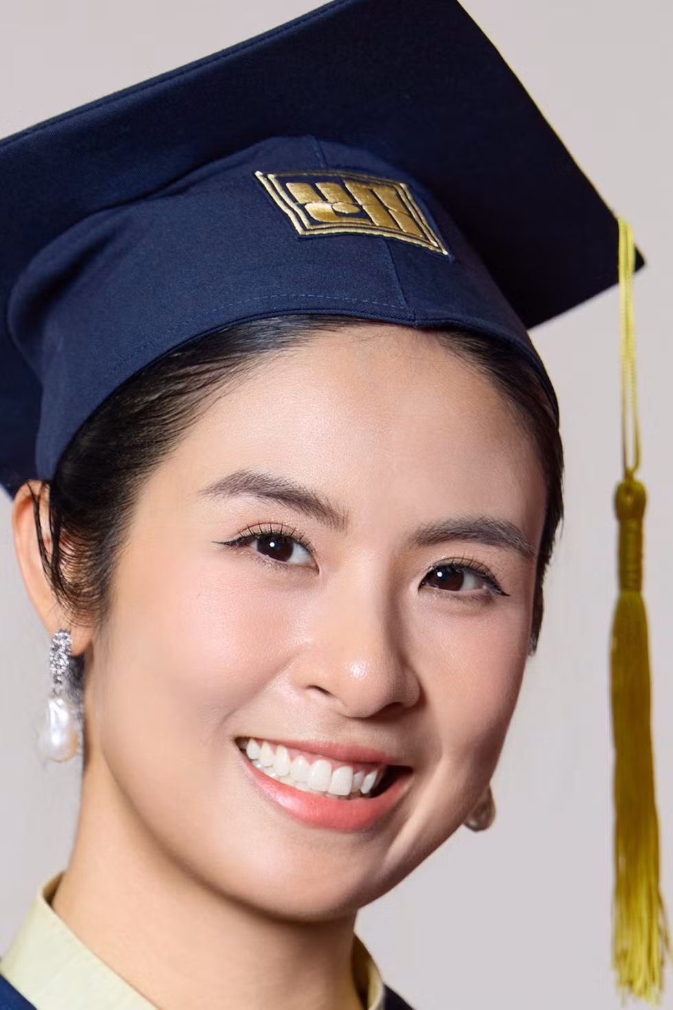 Ngọc Hân nhận bằng thạc sĩ