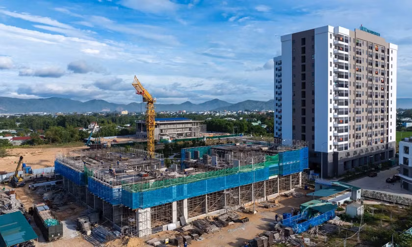 Kéo giá nhà xuống cách nào?