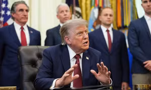 Báo Mỹ: Tổng thống Trump chỉ thị tạm hoãn các cuộc tấn công Iran do cạn kiệt tên lửa đánh chặn