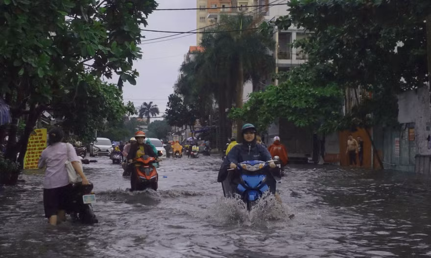 Nam Bộ, Nam Trung Bộ bước vào đợt mưa đỉnh điểm