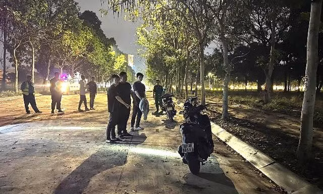 Nhóm đối tượng sắm bộ đàm, đóng giả công an đi xử lý vi phạm giao thông 