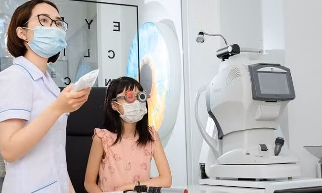 Cận thị ở trẻ em tăng mạnh, Việt Nam đối mặt gánh nặng thị lực trong tương lai