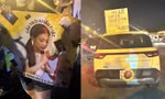 Muôn kiểu "pass vé" BLACKPINK tại Hà Nội: Meme Jennie được tận dụng để "hút khách"