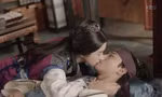 Giữa bão scandal Seo Ye Ji, nụ hôn trộm Park Seo Joon bị netizens đào lại bất ngờ gây bão