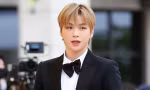 Dù là tâm điểm chỉ trích vì pha lỗi miệng trên truyền hình, Kang Daniel vẫn tham gia 'Mr Trot 2'