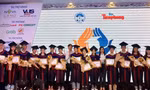 Học bổng 'Nâng bước thủ khoa' năm 2022 được trao cho 140 thủ khoa và sinh viên