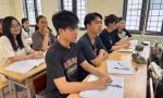 Thi tốt nghiệp THPT 2025: Học sinh làm gì để 'vượt vũ môn'? 