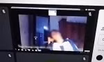 Nữ sinh học online quên tắt camera bị cô giáo bắt gặp ngay khoảnh khắc "ngượng chưa kìa"