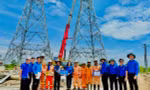 Bí thư Đoàn Khối Doanh nghiệp T.Ư thăm công nhân thi công đường dây 500kV mạch 3