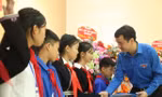 Bí thư T.Ư Đoàn Ngô Văn Cương dự khai giảng cùng học sinh dân tộc nội trú tỉnh Hòa Bình