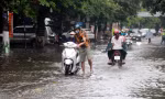 Dự báo thời tiết cuối tuần: Hà Nội đêm và sáng trời lạnh, miền Trung sẽ có mưa rất to