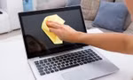 Dùng laptop đã lâu nhưng bạn có biết các bước vệ sinh màn hình đúng cách ngay tại nhà?