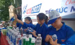 Sắc xanh tình nguyện. Ảnh: Duy Chiến 