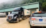 Các cơ quan chức năng đề nghị chuyển hồ sơ vụ việc hoán đổi "lốt" xe xuất khẩu ở Tân Thanh cho cơ quan điều tra, Công an tỉnh lạng Sơn xử lý -Ảnh: Duy Chiến 
