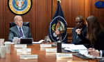 Tổng thống Mỹ Joe Biden họp với các quan chức an ninh hàng đầu tại Phòng Tình huống của Nhà Trắng về vụ tấn công vào căn cứ ở Jordan. (Ảnh: Reuters)