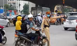 Bảo hiểm bắt buộc nhằm đảm bảo trách nhiệm của người điều khiển xe máy khi tham gia giao thông đường bộ và giúp họ tránh các khoản phạt theo quy định