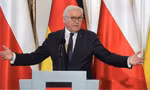 Tổng thống Đức Frank-Walter Steinmeier phát biểu trong cuộc họp báo chung với Tổng thống Ba Lan Andrzej Duda tại Warsaw ngày 12/4. (Ảnh: AP)