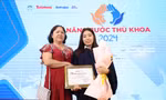 Phụ huynh ‘Nâng bước thủ khoa 2024’: Vượt ngàn cây số cùng con trọn vẹn khoảnh khắc vinh danh