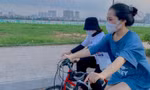 Thong dong trên xe đạp