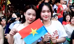 Từ 2h sáng, bạn trẻ Sài Gòn háo hức đi xem Tổng duyệt diễu binh, diễu hành 