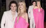 Vợ Brooklyn Beckham khoe ngực táo bạo tại Met Gala