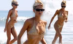 'Bom gợi cảm' Charlotte McKinney diện bikini đẹp như mộng ở biển