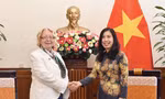 Thứ trưởng Lê Thị Thu Hằng tiếp bà Tatiana Valovaya ngày 19/10. (Ảnh: Nguyên Hồng)