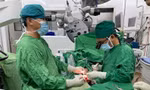 Siêu vi phẫu nối lại ngón tay bị máy cưa cắt lìa