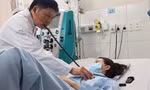 Bạn đãi sinh nhật bằng 'nước vui', cô gái trẻ rơi vào hôn mê