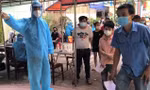 Bạn trẻ TPHCM xông pha tình nguyện chống dịch với nhiệt huyết tuổi trẻ