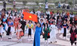 Rộn ràng chào mừng đại lễ 30/4: Non sông liền một dải, Gen Z chào tương lai