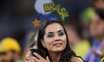 Không thể rời mắt trước nhan sắc các CĐV nữ Brazil trên khán đài World Cup 2022