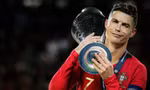 Vô địch ở tuổi 40, Ronaldo lại viết nên chương mới, với những kỷ lục mới