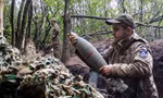 Lính Ukraine ở chiến trường Bakhmut. (Ảnh: Reuters)