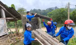 Tuổi trẻ Hà Tĩnh góp sức trẻ xóa nhà tạm, nhà dột nát