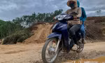 Nát bét tuyến đường độc đạo nơi vùng biên giới