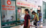 Người dân đăng ký khám bệnh BHYT