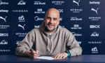 HLV Pep Guardiola gia hạn với Man City đến năm 2027.