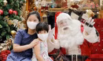 Ông già Noel 'cưỡi' xe máy thất nghiệp, ông già Noel online lên ngôi