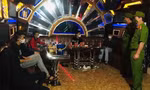 40 thanh niên nam nữ tụ tập, phê ma tuý trong quán karaoke. Ảnh CA 