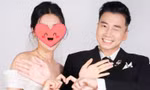 Karik rò rỉ ảnh cưới hạnh phúc, "nóc nhà" là người quen showbiz, chuyện gì đang xảy ra?