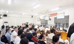 Người dân đổ đi làm hộ chiếu mẫu mới: Cục Quản lý xuất nhập cảnh khuyến cáo gì? 