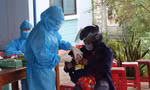 Lấy mẫu xét nghiệm SARS-CoV-2.