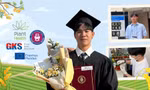 Thủ khoa xứ Huế ‘bội thu’ học bổng, tâm huyết với nông nghiệp bền vững 